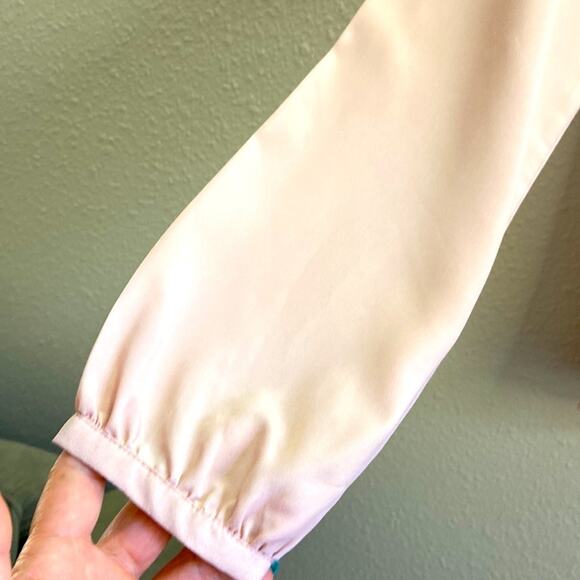 Calvin Klein Women Peach Minimalist Style Pleated Chiffon Blouse Size M - Picture 7 of 11